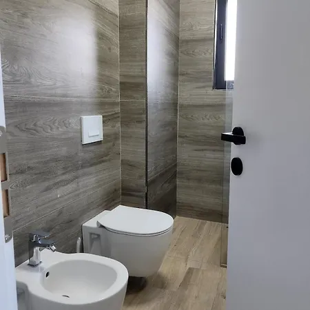 Seabreeze Nest - Charming Near The Appartamento Golem (Tirana)